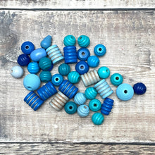 Load image into Gallery viewer, Blue beads