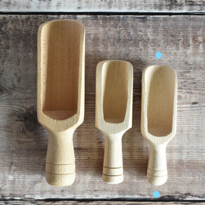 Scoop - 10cm small wooden scoop (thinner sides)