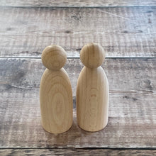 Load image into Gallery viewer, 9cm beech figures
