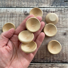 Load image into Gallery viewer, Little bowl / crib / elf cup