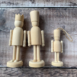 Toy king / nutcracker figure - medium - 13 cm