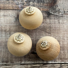 Load image into Gallery viewer, Ornament hangers