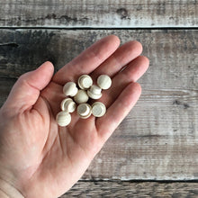 Load image into Gallery viewer, Minuscule wooden mushroom shape