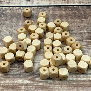 Pack of 50 x 1cm cube / dice beads - natural