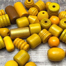 Load image into Gallery viewer, Yellow beads – detail
