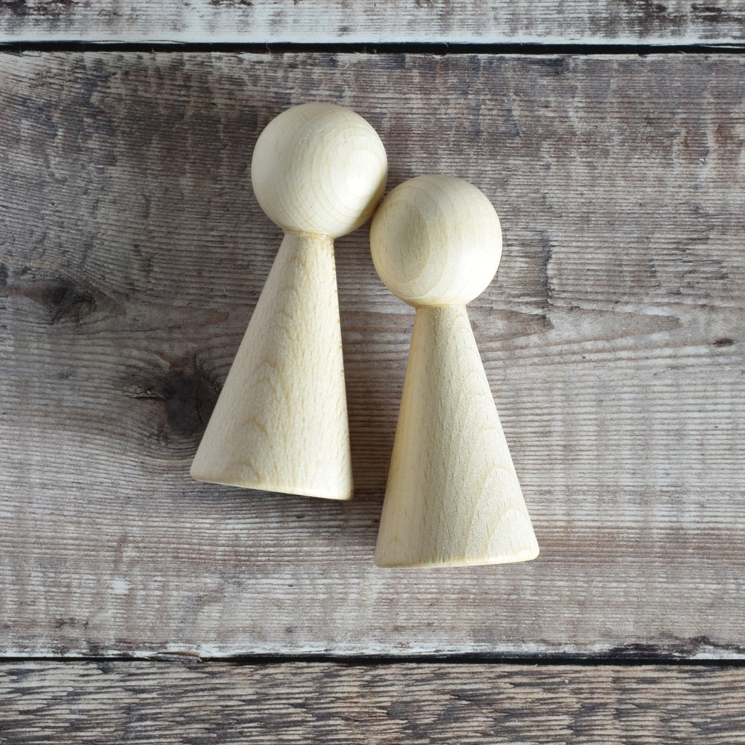 Cone angel figure - 10cm tall in solid beech, EU made