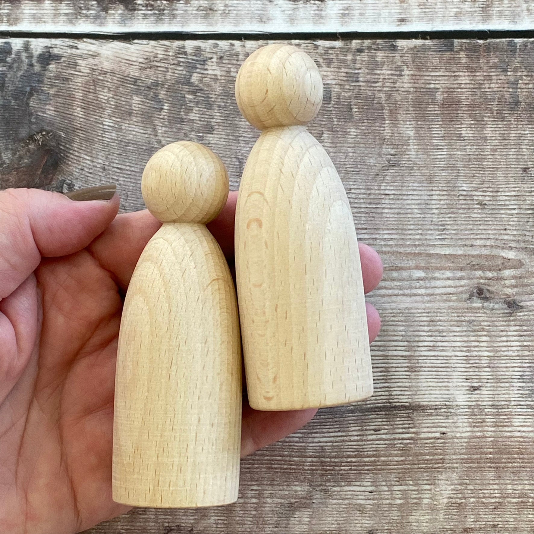 Slender figure 10 cm tall, solid beech, EU made – Little Brown