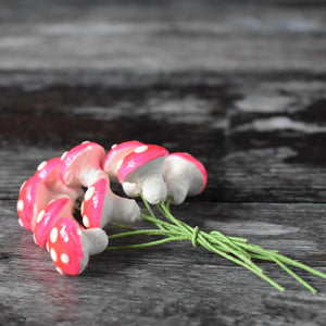 Ten glazed spun cotton mushrooms - 1.4 cm small pink mushrooms on wire stem