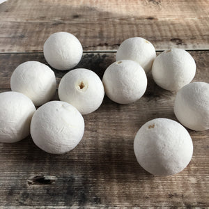 Compressed paper balls 3.5 cm diameter - white spun cotton / paper wadding shapes