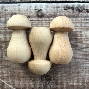 Mushrooms - wooden fungi / toadstools in unbleached solid beech - large 6.8cm tall